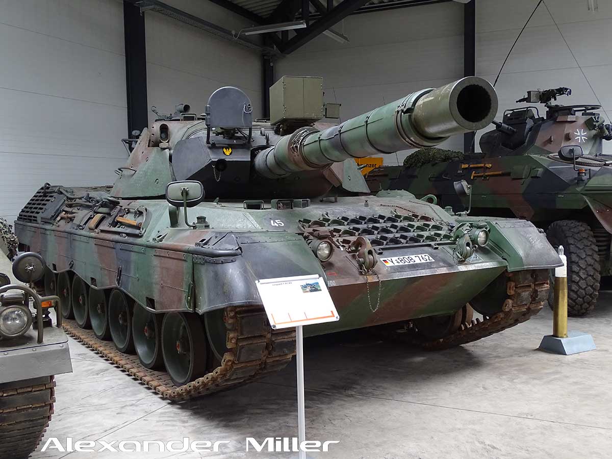 Leopard 1 A1A4 Walkaround (AM-00061)