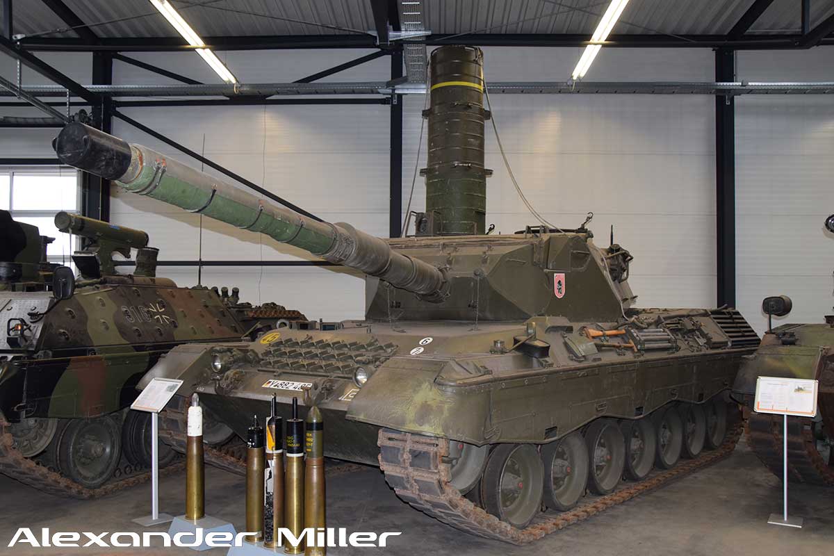 Leopard 1 A4 mit Wattausrüstung Walkaround (AM-01002)