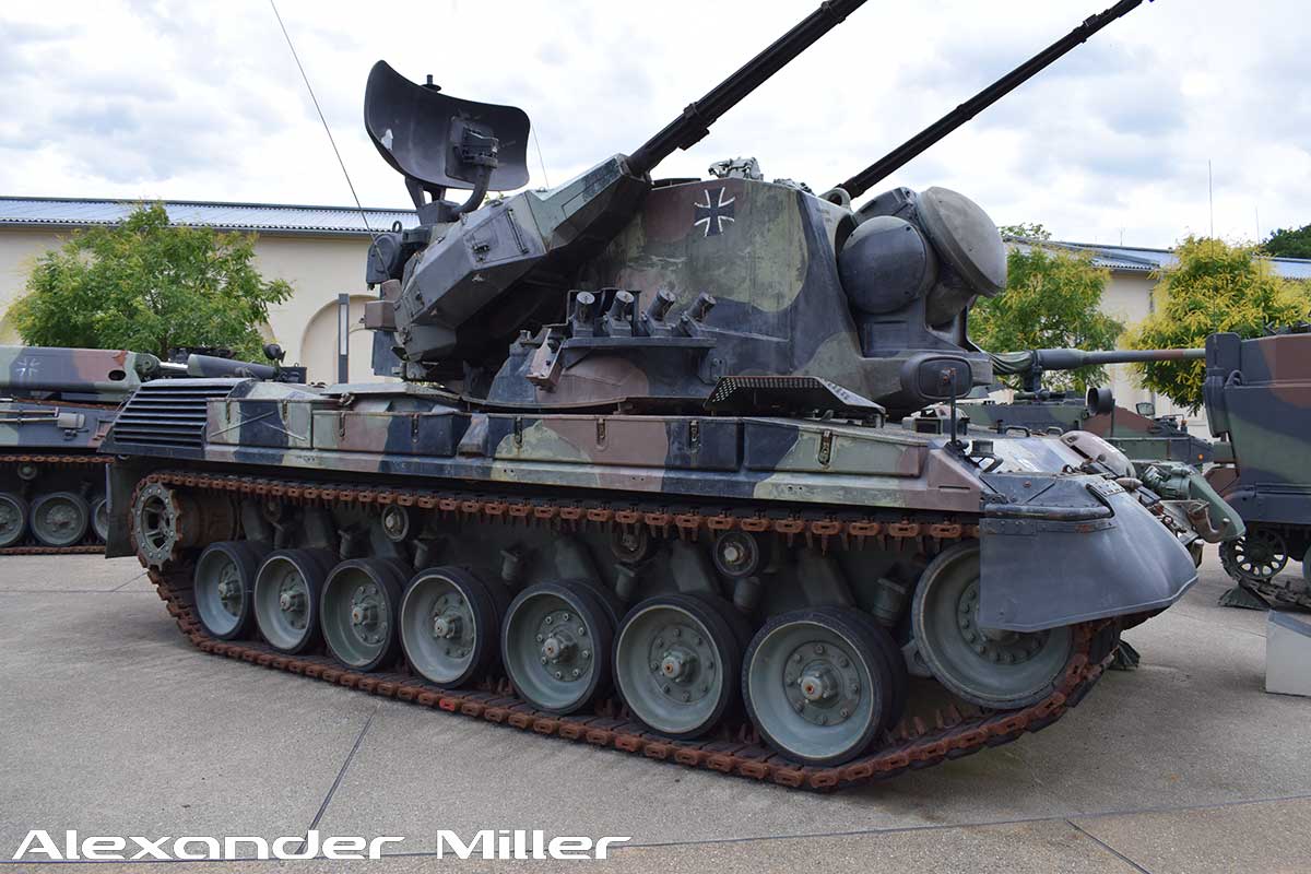 Flugabwehrkanonenpanzer Gepard 1 A1 (B2L) Walkaround (AM-00840)