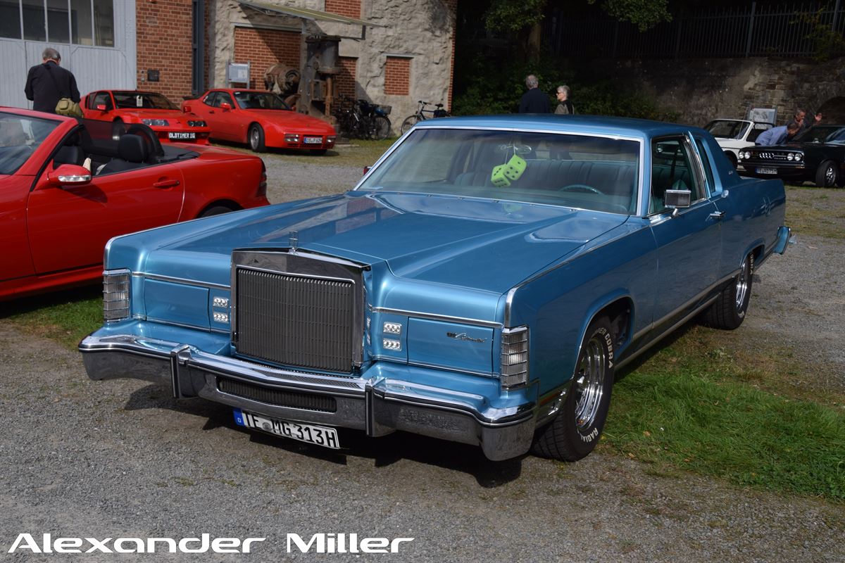 Lincoln Continental Town Coupe 1979 Walkaround (AM-00234)