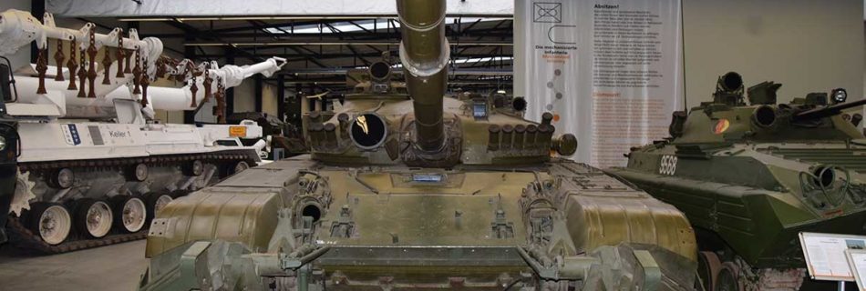 T-72M1 mit KMT-6 Walkaround (AM-00035)