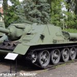 SU-100 Walkaround (AM-00642)
