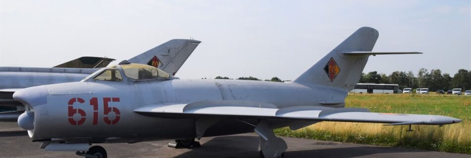 MiG-17 Walkaround (AM-00716)